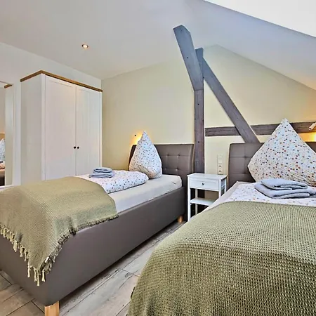 بيت ضيافة Erlebnishof Pleissental 3*